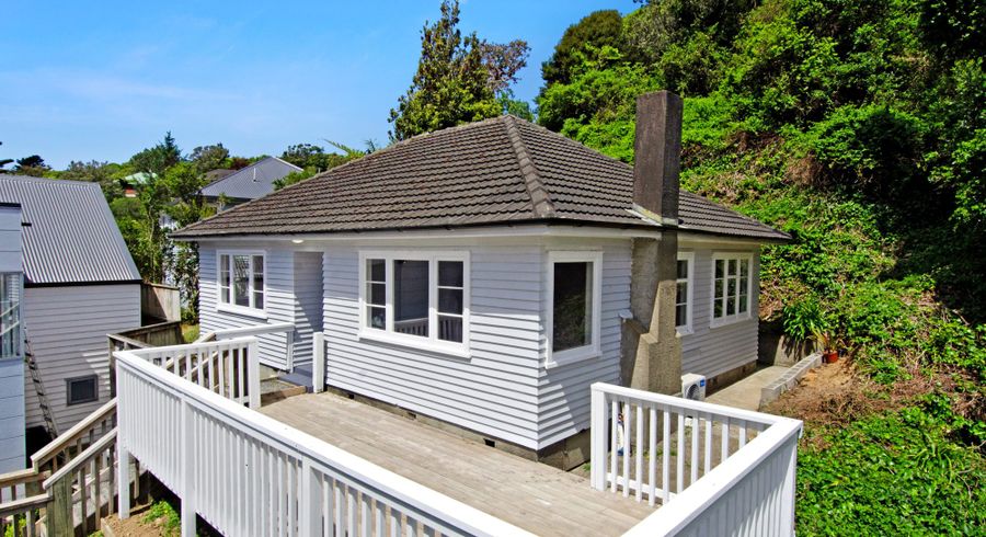  at 90 Newlands Road, Newlands, Wellington, Wellington