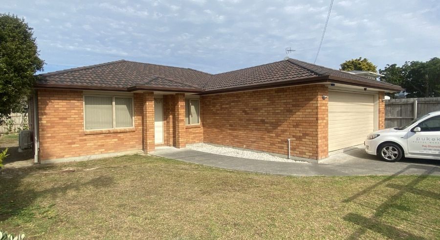  at 106A Simpson Rd, Henderson Valley, Waitakere City, Auckland