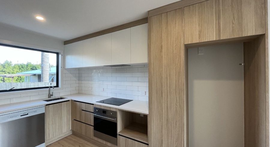  at 4/157 Beach Haven Road, Beach Haven, North Shore City, Auckland