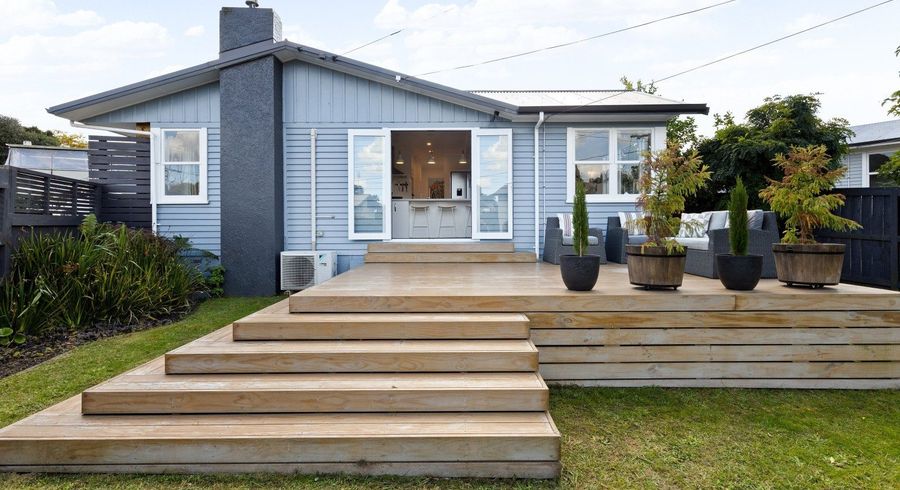  at 14 Manapouri Place, Glenview, Hamilton, Waikato