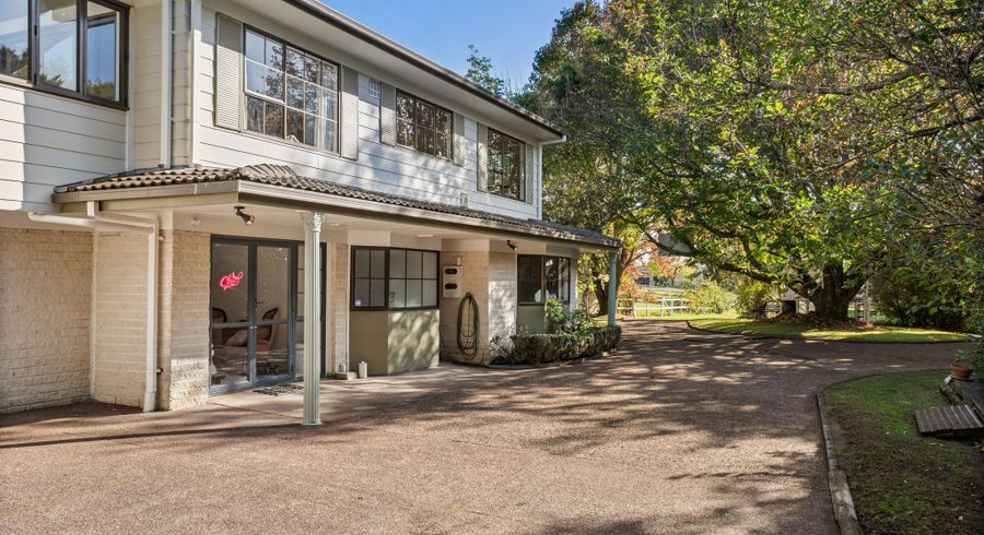  at 1210 Scenic Drive North, Swanson, Waitakere City, Auckland