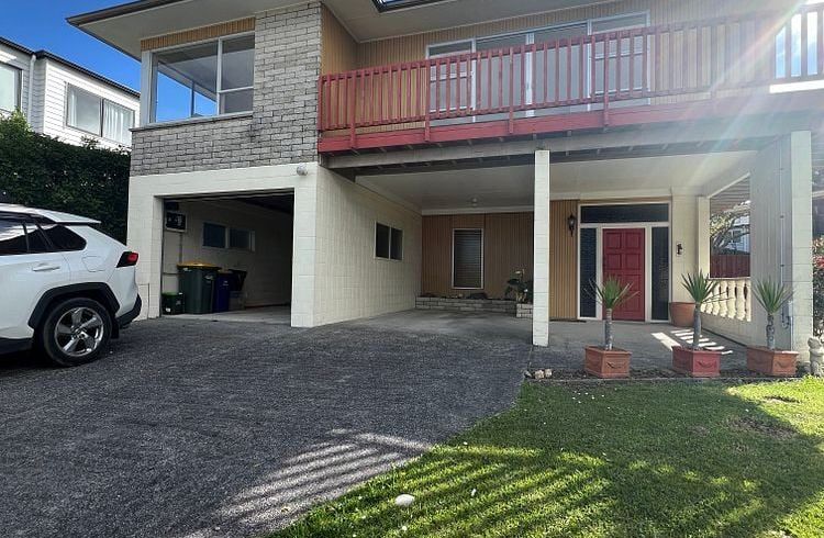  at 3 Robin Lane, Browns Bay, Auckland