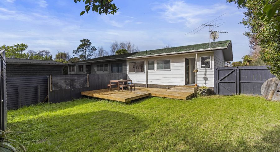  at 7/19 Bayside Avenue, Te Atatu Peninsula, Auckland