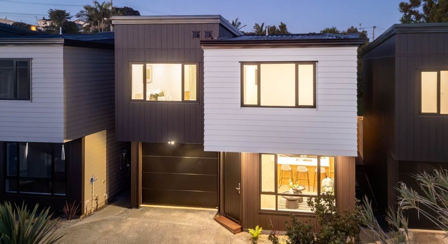  at 24E Roberts Road, Glenfield, North Shore City, Auckland