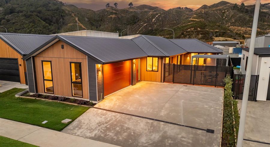  at 17 Cynisca Cres, Wallaceville, Upper Hutt, Wellington