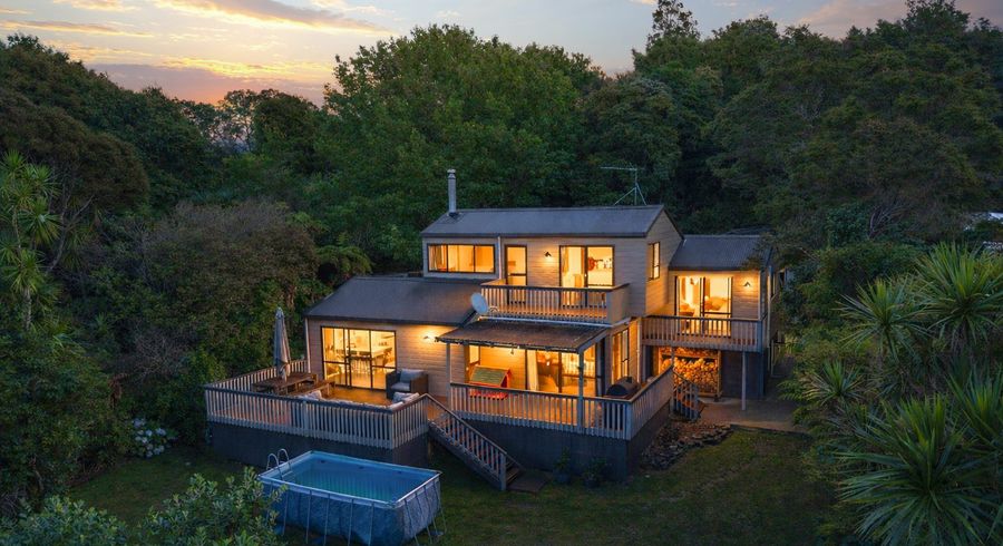  at 39 Turanga Road, Henderson Valley, Waitakere City, Auckland