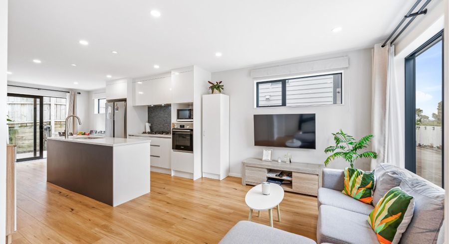  at 59d Redwood Drive, Massey, Waitakere City, Auckland