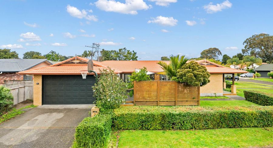  at 6 Syracuse Place, Albany, Auckland