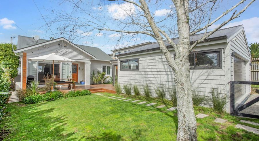  at 23 Archibald Road, Kelston, Auckland
