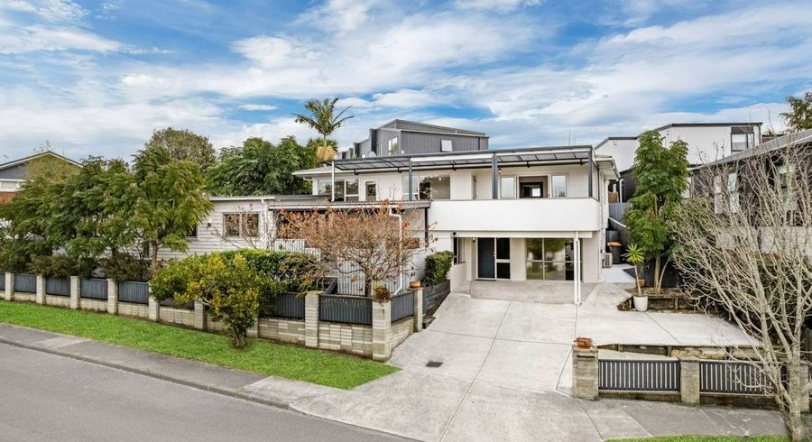  at 4 Bacot Place, Howick, Manukau City, Auckland