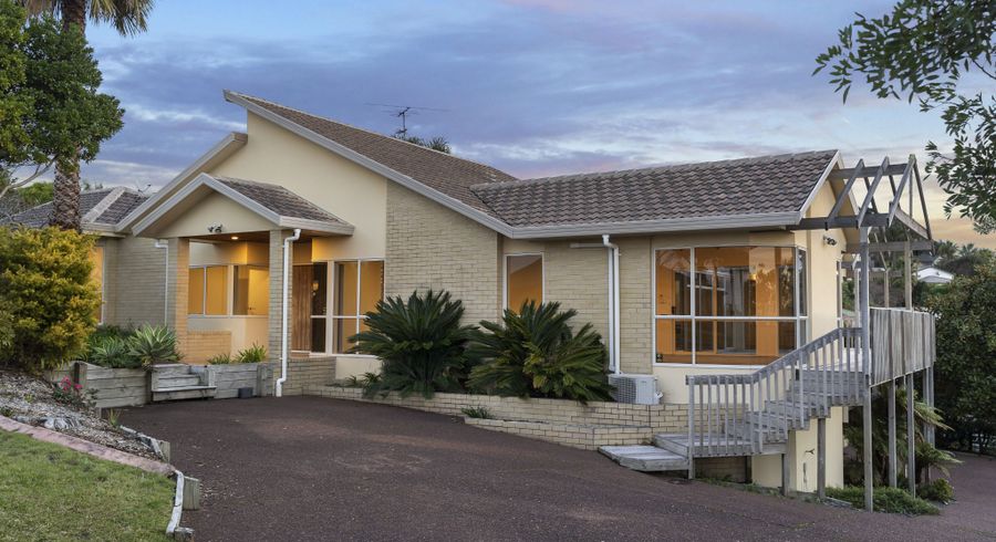  at 2 Matisse Drive, West Harbour, Auckland
