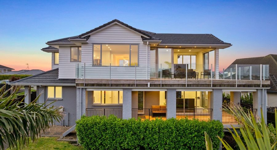  at 10 Walter Crescent, Silverdale, Silverdale