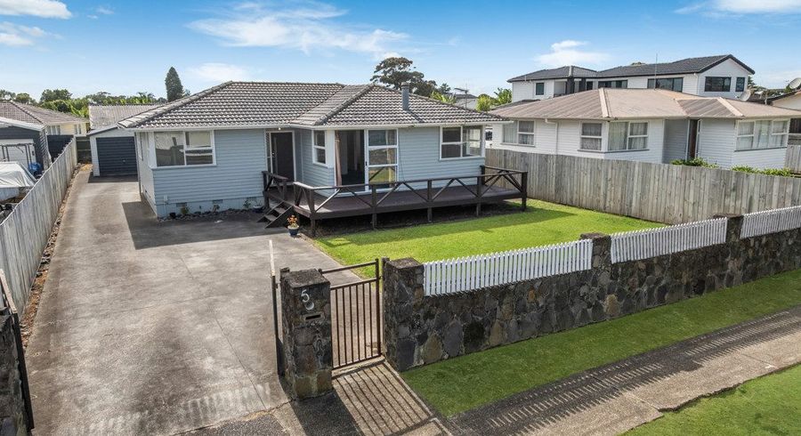  at 5 Convair Crescent, Mangere, Manukau City, Auckland