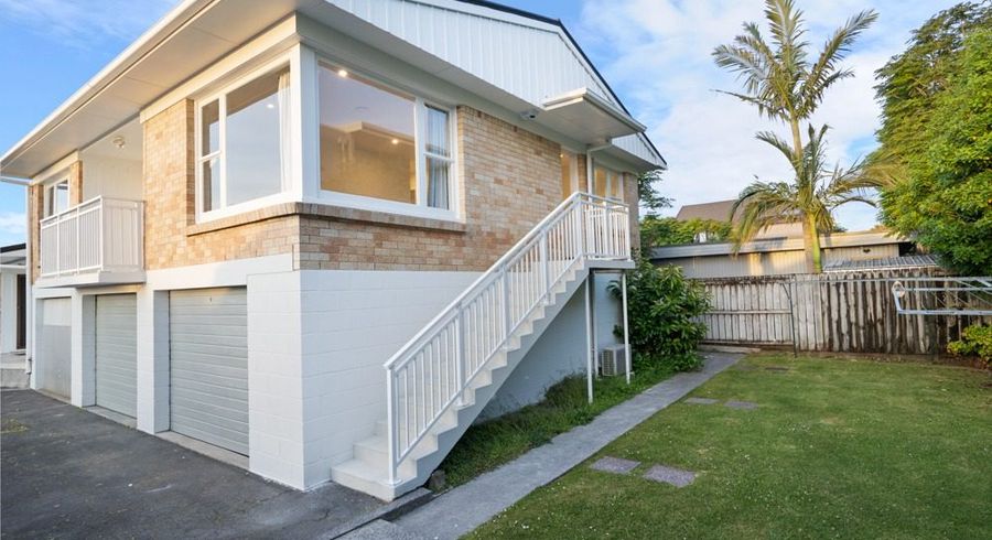 at 4/52 St Michaels Avenue, Point Chevalier, Auckland