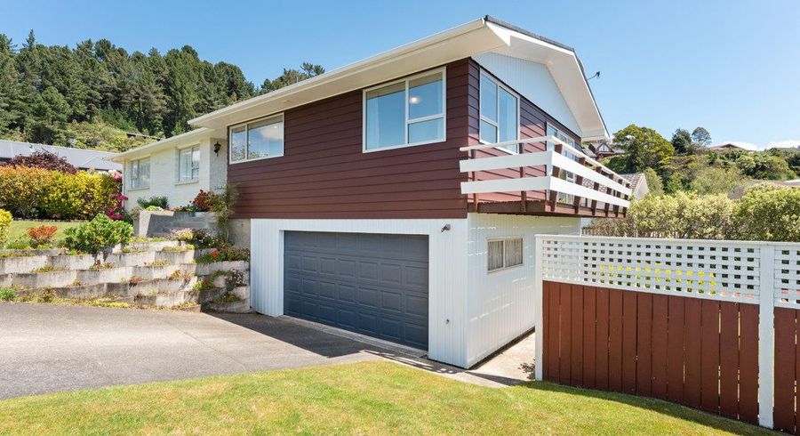  at 1 Dunrobin Grove, Silverstream, Upper Hutt