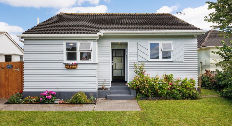  at 23 Park Road, West End, Palmerston North