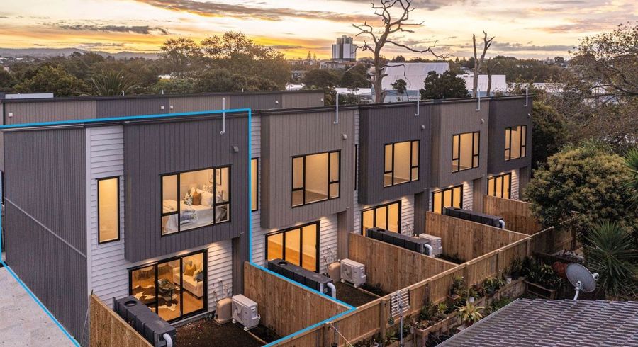  at 7/36 Edmonton Road, Henderson, Waitakere City, Auckland