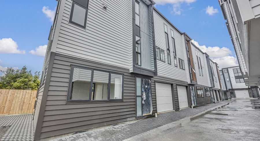  at 10/15 Crayford Street, Avondale, Auckland City, Auckland