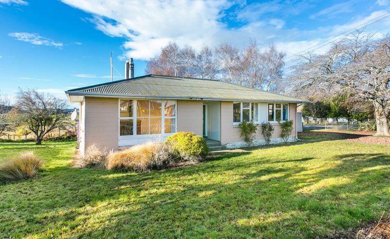  at 20 Anderson Road, Waiwera South