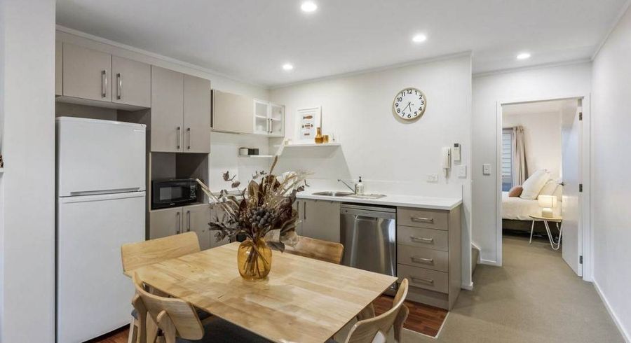  at 301/26 Morningside Drive, Morningside, Auckland