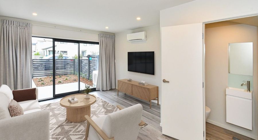  at 2/137 Hall Ave, Mangere, Manukau City, Auckland