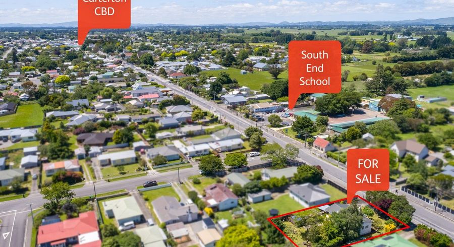  at 286 High Street South, Carterton
