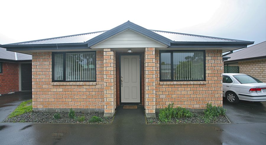  at 2/219 Aldwins Road, Phillipstown, Christchurch