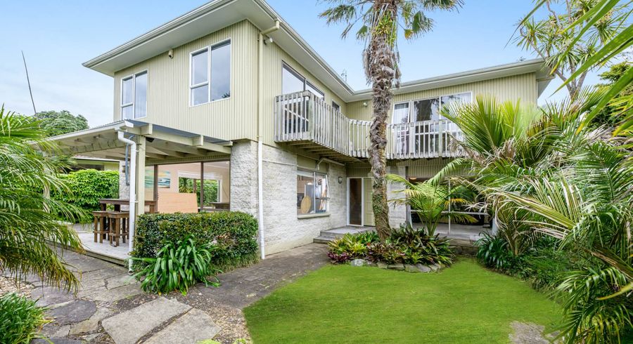  at 9 Matanui Street, Northcote, Auckland