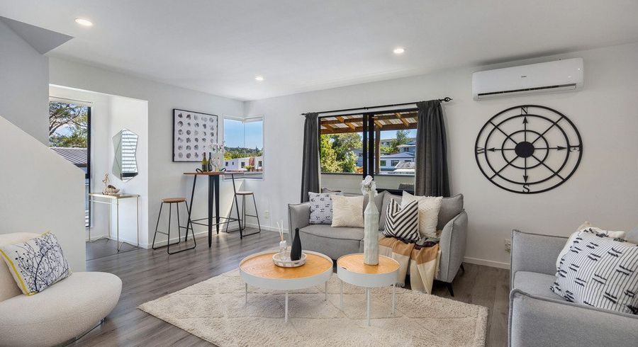  at 2/32 Tamahere Drive, Glenfield, North Shore City, Auckland