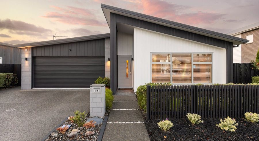  at 35 Capper Crescent, Chartwell, Hamilton