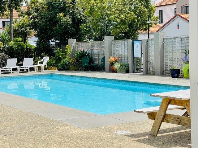  at 21 Armoy Drive, East Tamaki, Manukau City, Auckland