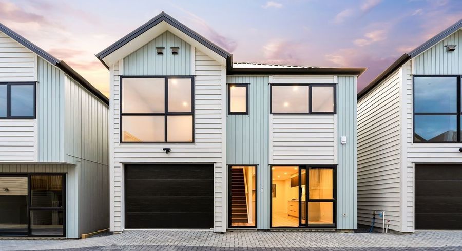  at 2/33 Buscomb Avenue, Henderson, Auckland