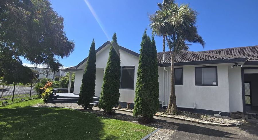  at 2 Brentford Place, Manurewa, Manukau City, Auckland