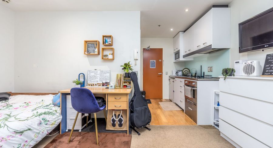  at 1J/32 Eden Crescent, City Centre, Auckland City, Auckland