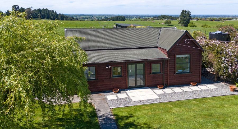  at 152 Downs Road, Geraldine Downs
