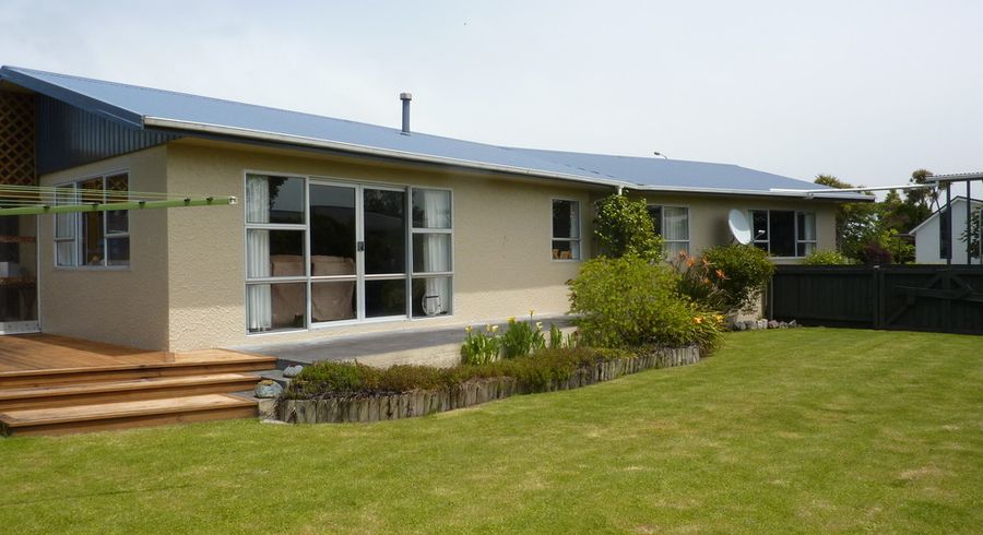  at 2 Martin Place, Carters Beach, Westport