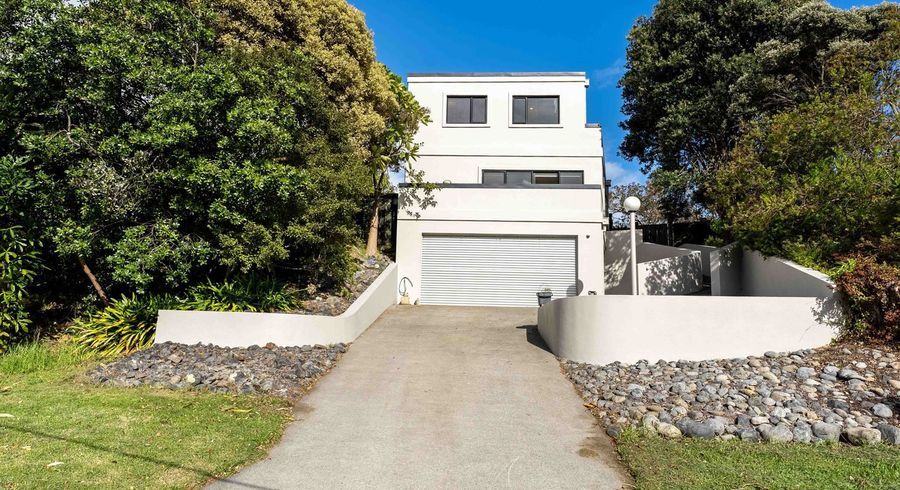  at 4 Flaxmere Street, Waikanae Beach, Waikanae