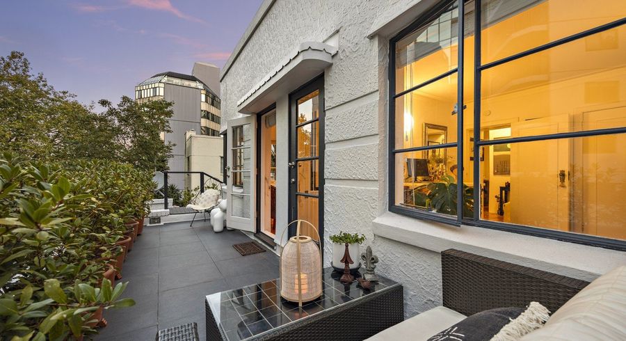  at 1/11 Whitaker Place, Grafton, Auckland