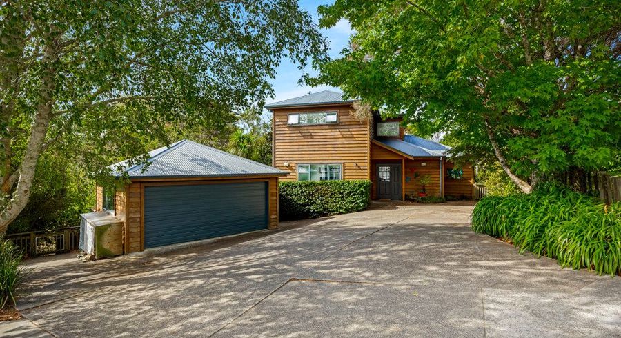  at 4A Pounamu Avenue, Greenhithe, North Shore City, Auckland