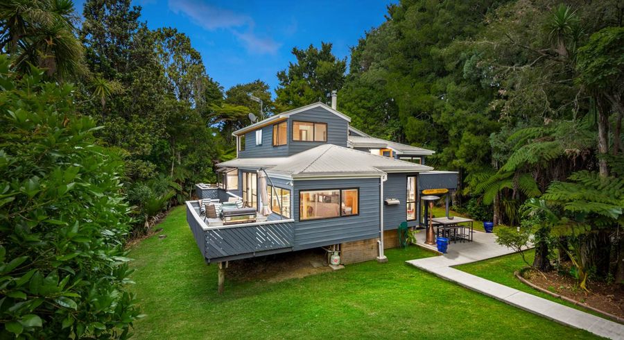  at 21 Atarua Gardens, Waiatarua, Auckland