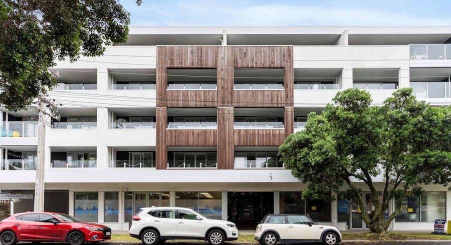  at 404/25 Bute Road, Browns Bay, Auckland