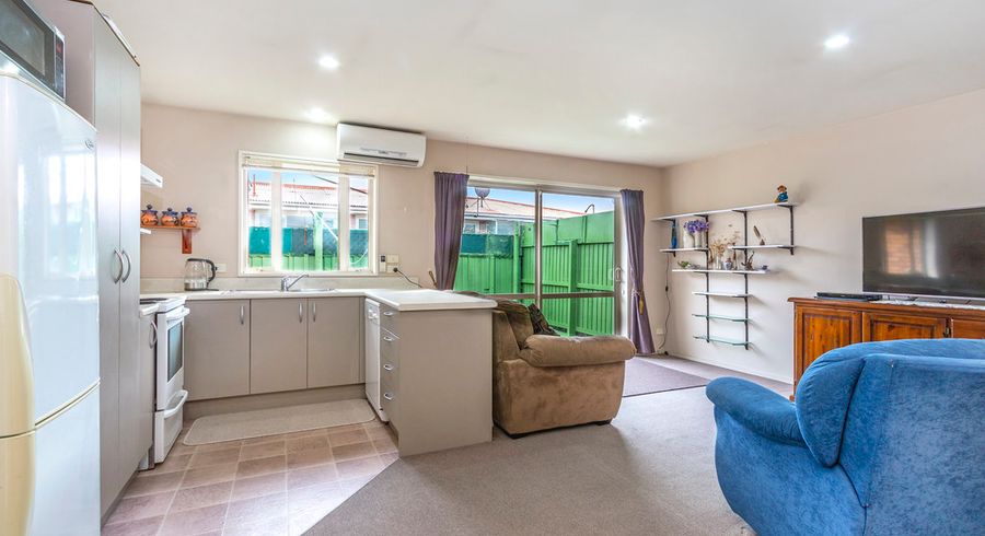  at 8/446 Ferry Road, Woolston, Christchurch