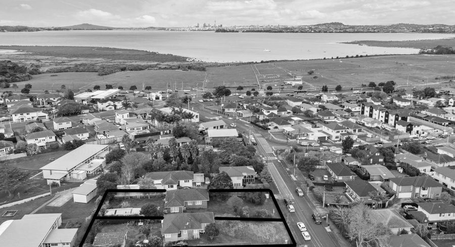  at 11 & 13 Toru Street, Te Atatu Peninsula, Waitakere City, Auckland