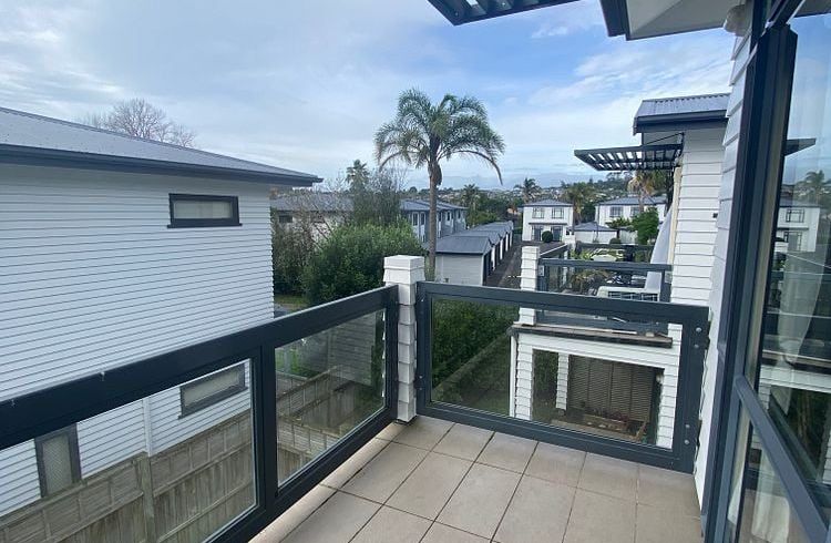  at 140/2 Armoy Drive, East Tamaki, Manukau City, Auckland