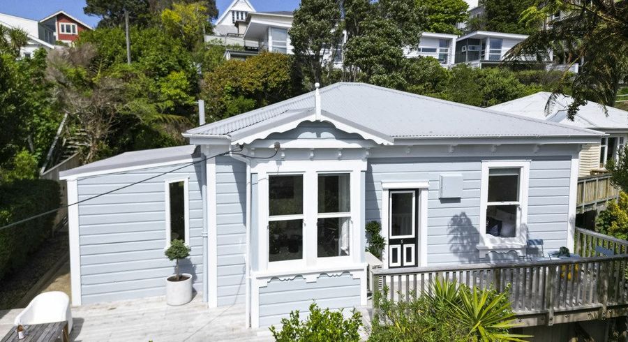  at 5 Vautier Avenue, Wadestown, Wellington