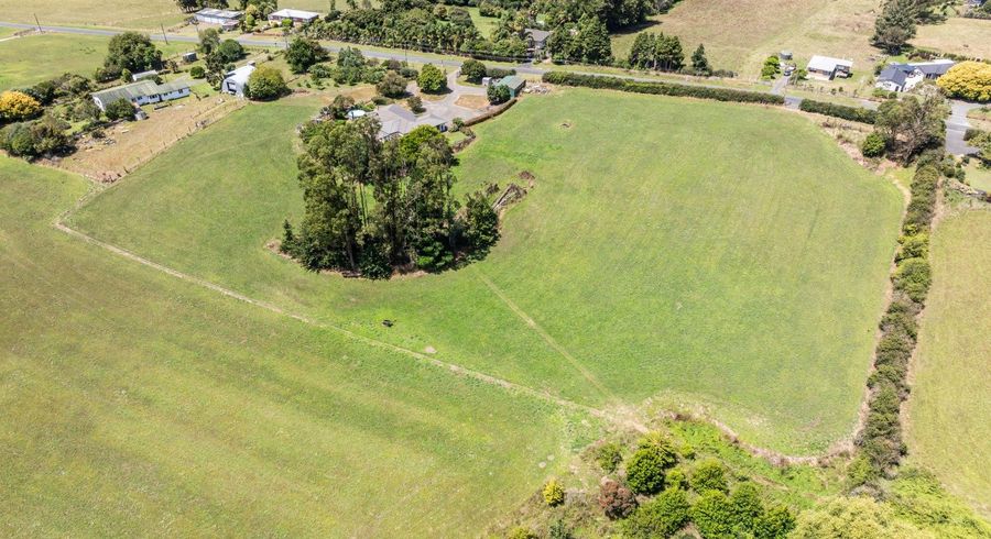  at 93 Hall Road, Peacocke, Hamilton