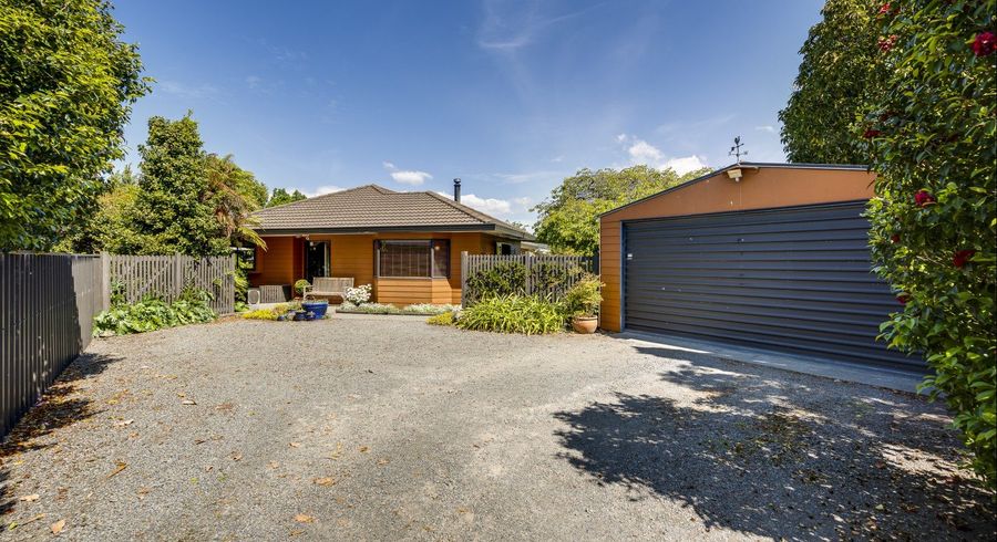  at 1311 Caroline Road, Mayfair, Hastings