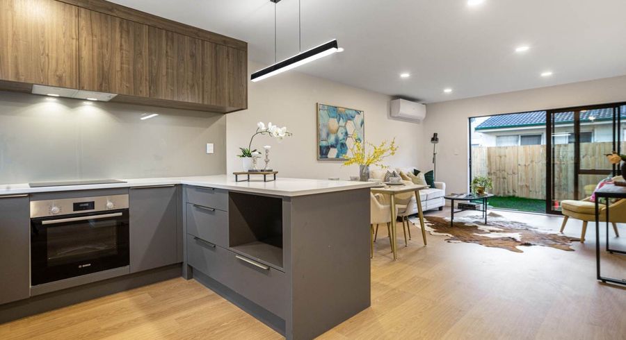  at 4/36 Edmonton Road, Henderson, Waitakere City, Auckland
