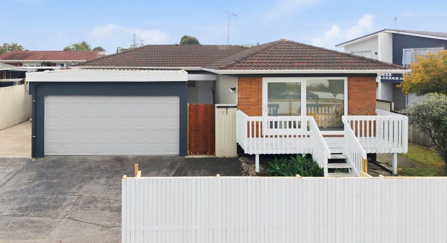  at 28 Whiteacres Drive, Sunnyhills, Manukau City, Auckland