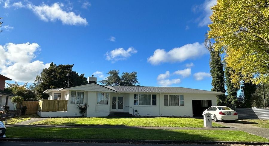  at 77 Birmingham Street, Takaro, Palmerston North, Manawatu / Whanganui